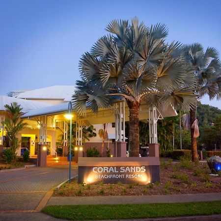 Coral Sands Beachfront Resort Trinity Beach Exterior photo