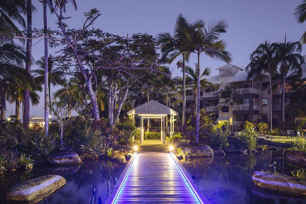 Coral Sands Beachfront Resort Trinity Beach Exterior photo