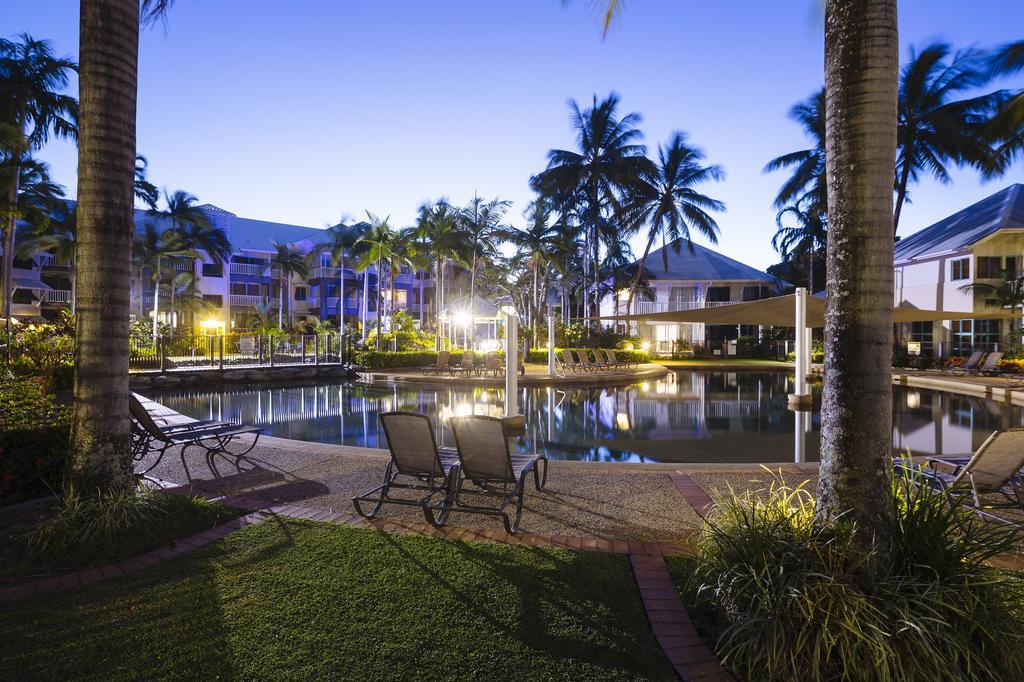 Coral Sands Beachfront Resort Trinity Beach Exterior photo