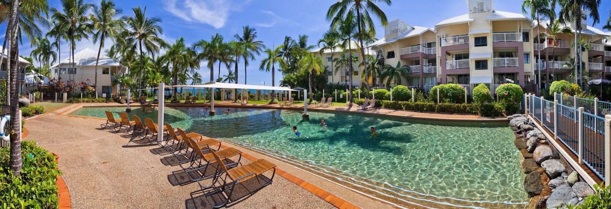 Coral Sands Beachfront Resort Trinity Beach Exterior photo