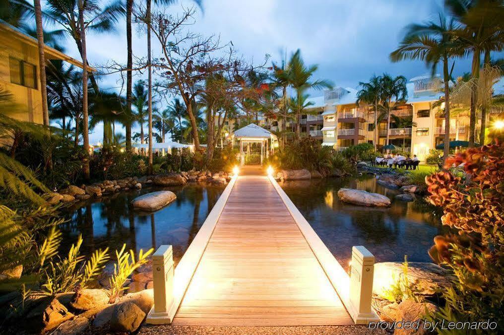 Coral Sands Beachfront Resort Trinity Beach Exterior photo