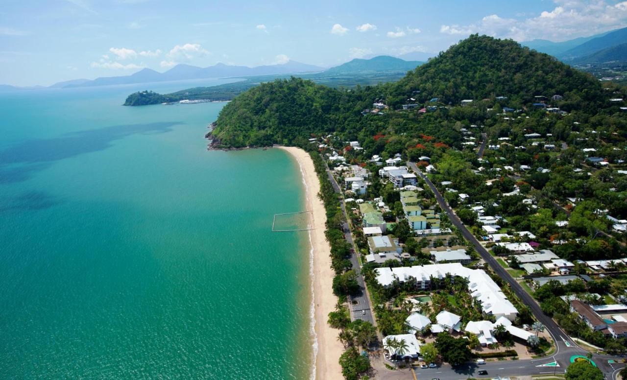 Coral Sands Beachfront Resort Trinity Beach Exterior photo